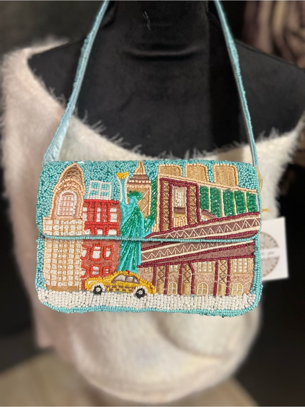 Made in India New York City-themed beaded shoulder bag-NWT - Picture 4 of 12
